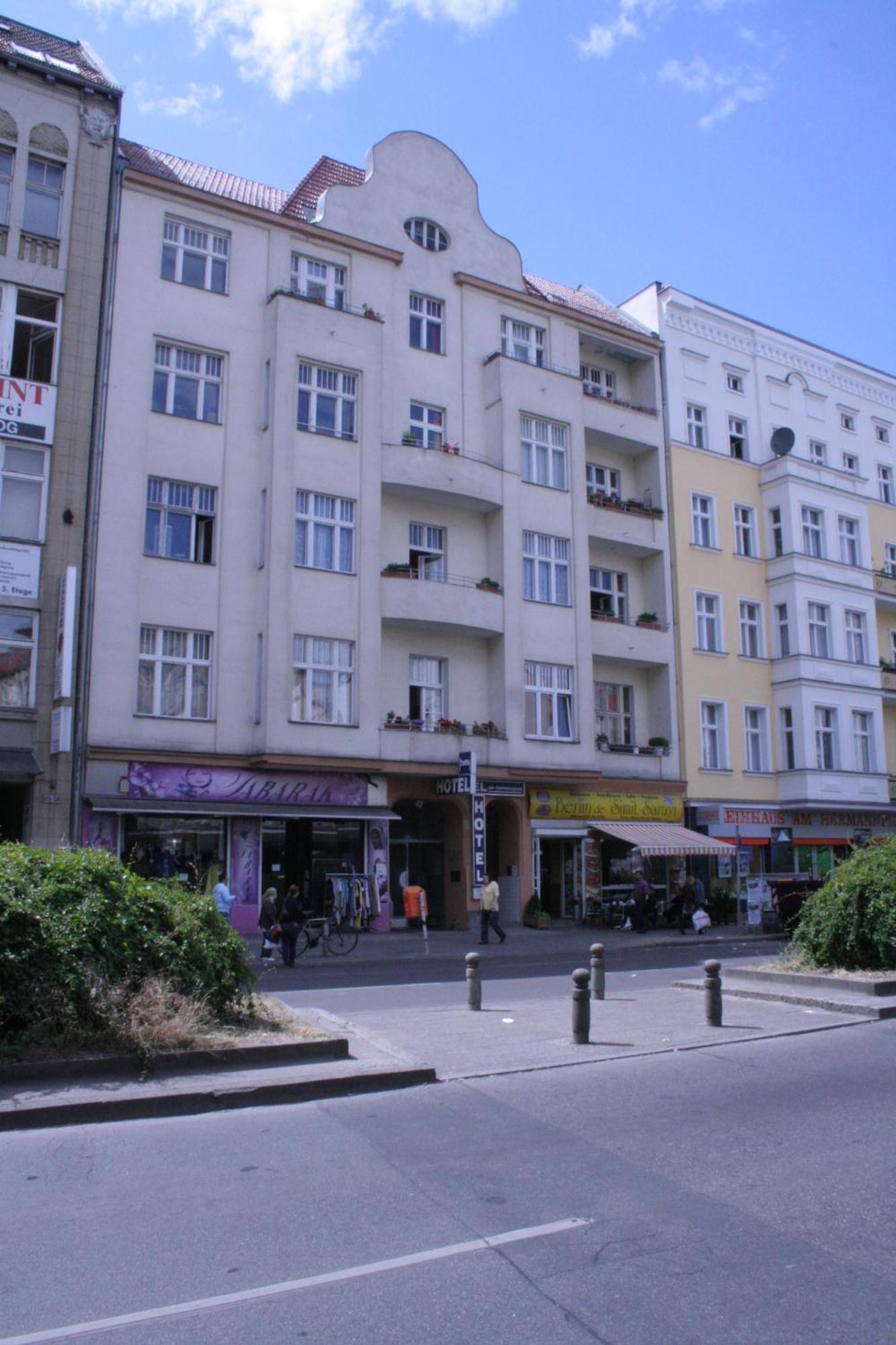 Hotel Am Hermannplatz Berlin Exterior photo